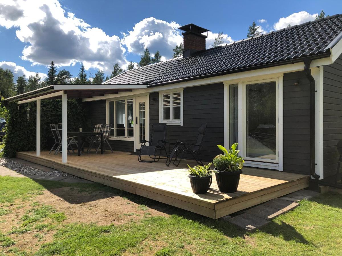 Modern Lakeside Cottage & Boat Near Isaberg Kavsjo Екстериор снимка